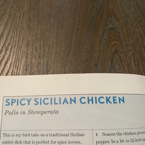 Molto Italiano : 327 Simple Italian Recipes to Cook at Home by Mario Batali - Picture 2 of 6